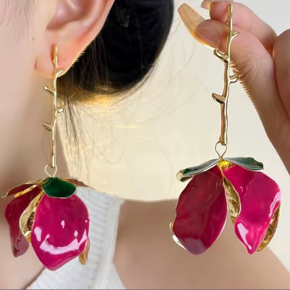 Anthropologe unique Pink and Gold Floral Earrings - Picture 3 of 10